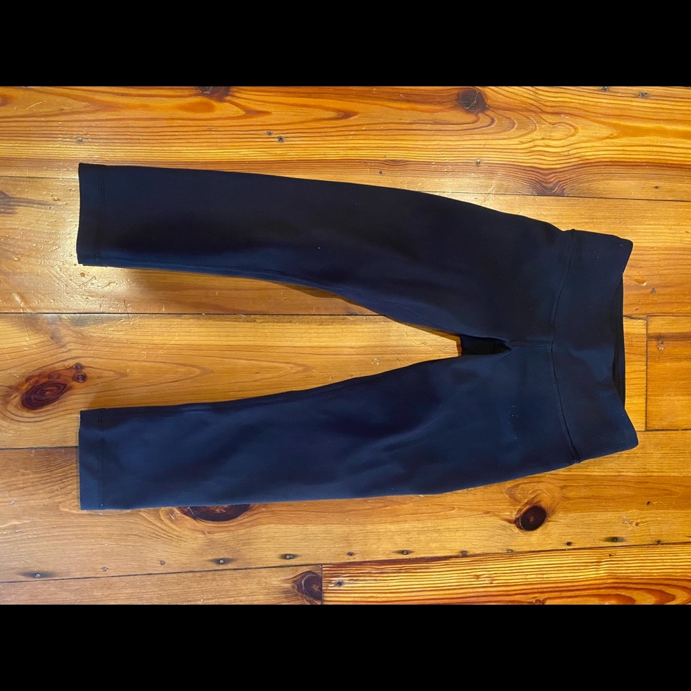 Euc lululemon cropped black leggings size 2